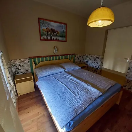 Feriehus In 19400 Balatonmáriafürdő