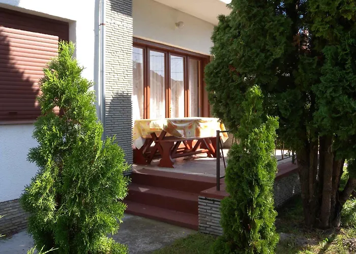 In 19400 * Balatonmáriafürdő